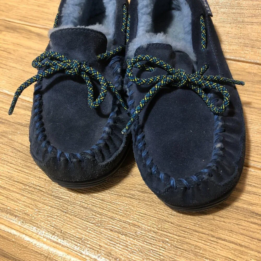 LL Bean boy blue suede leather slippers with sheepskin insoles, Assumed size 5